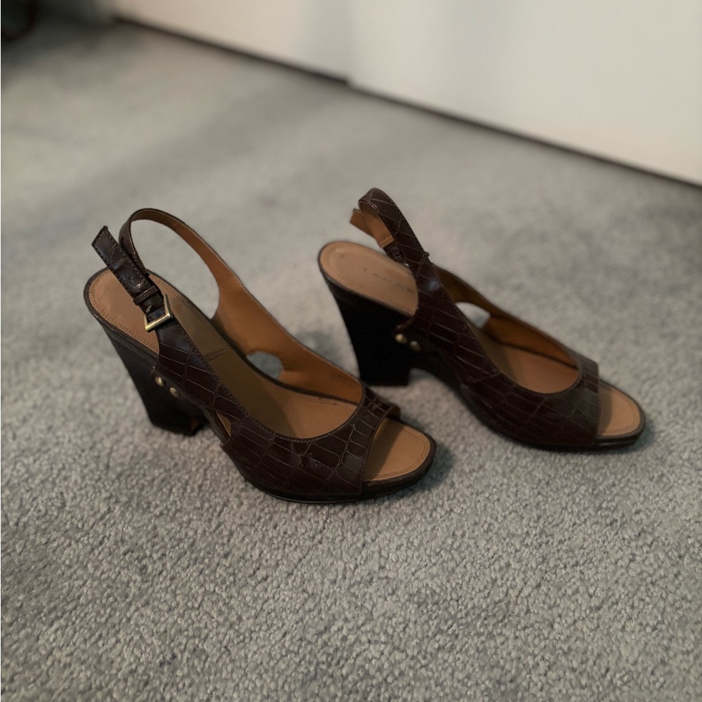 Tahari Brown Leather Slingback Heels